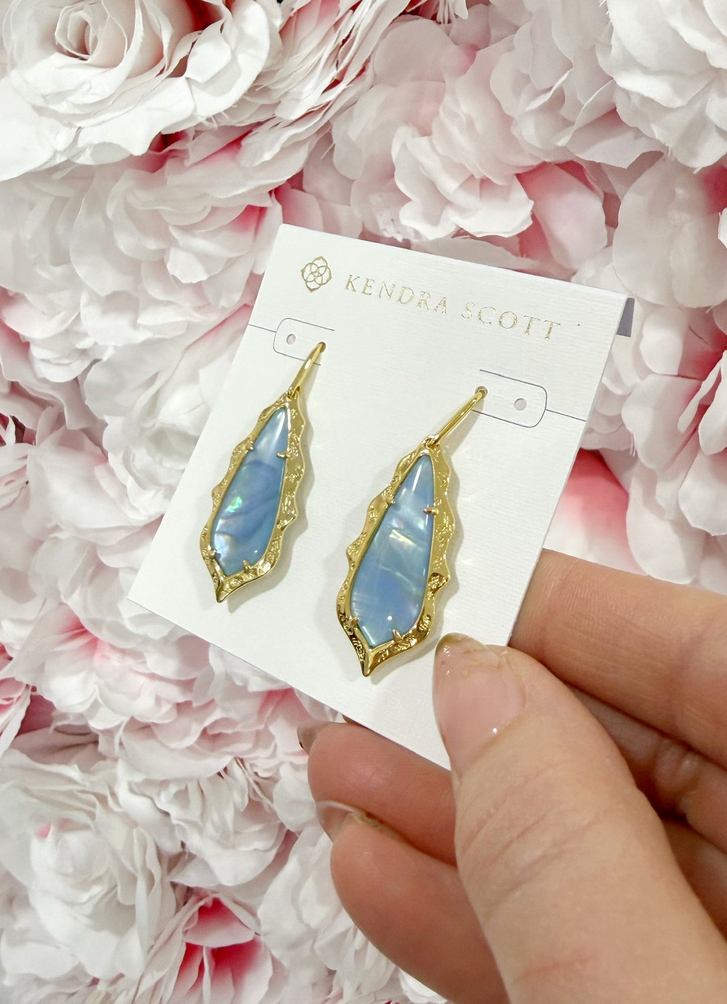 Kendra Scott Adriana Scallop Gold Frame Drop Earring in Sky Blue Iridescent Abalone