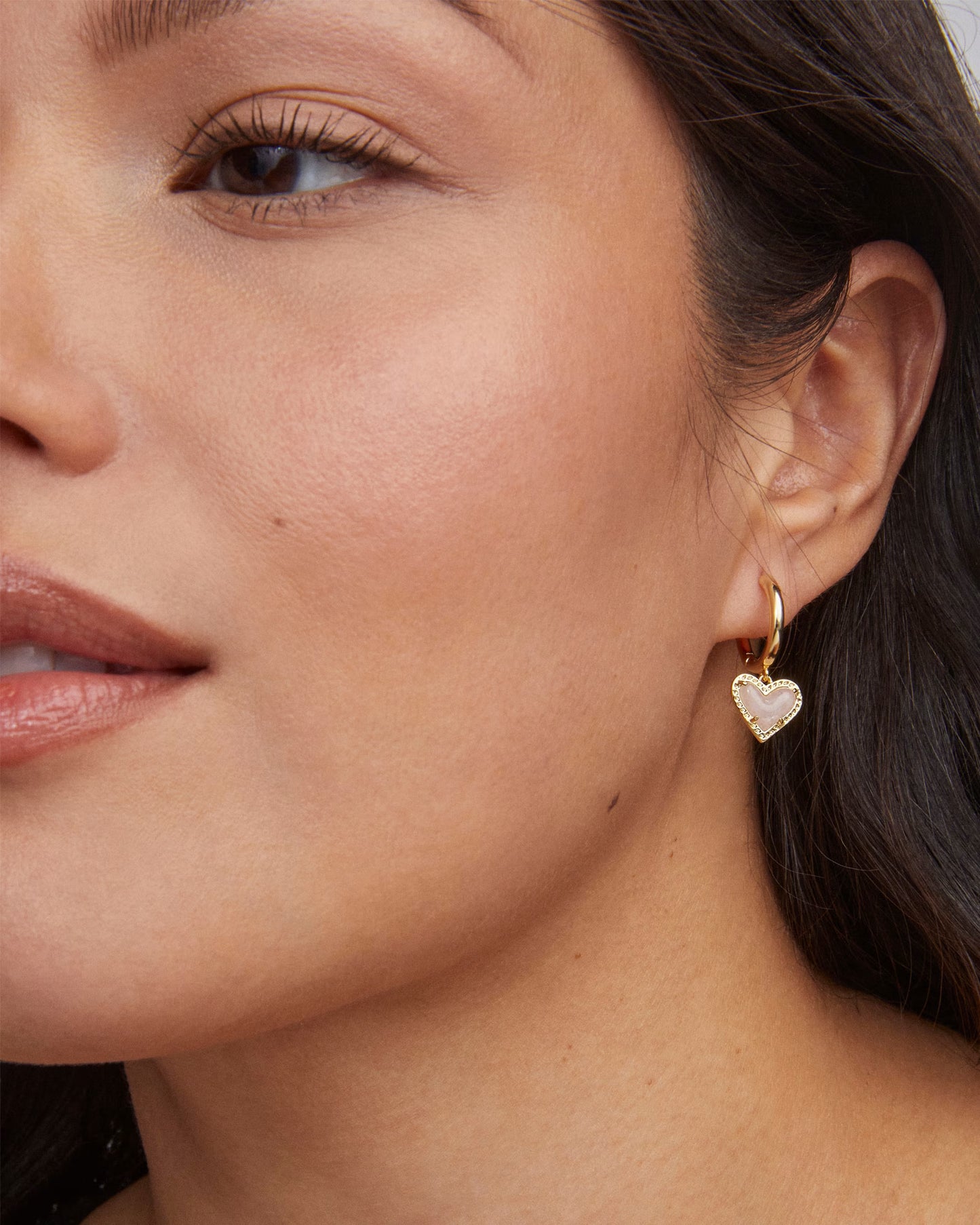 Kendra Scott Ari Heart Gold Huggie Earrings in Rose Quartz