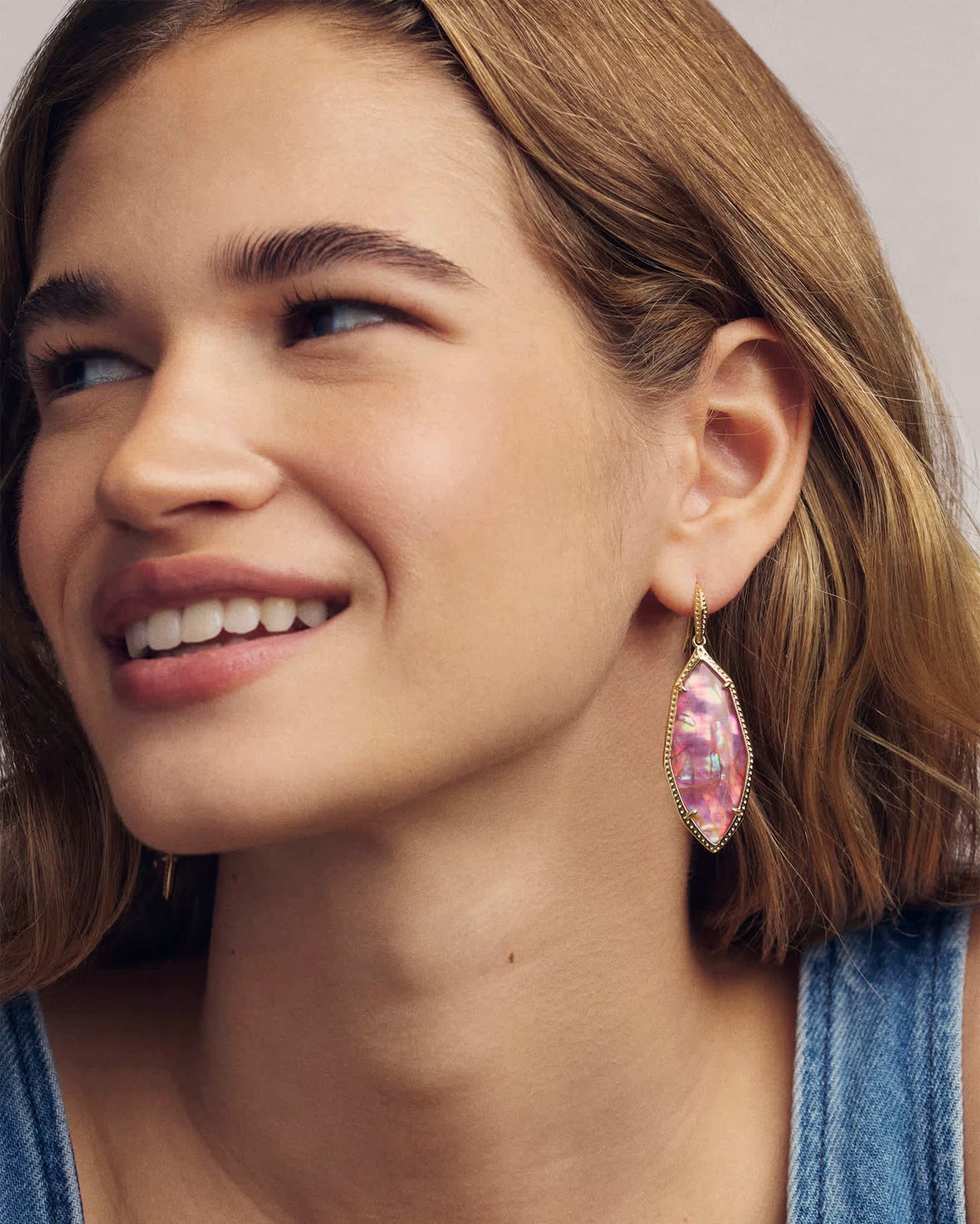 Kendra Scott Ophelia Gold Drop Earrings Light Mauve Illusion