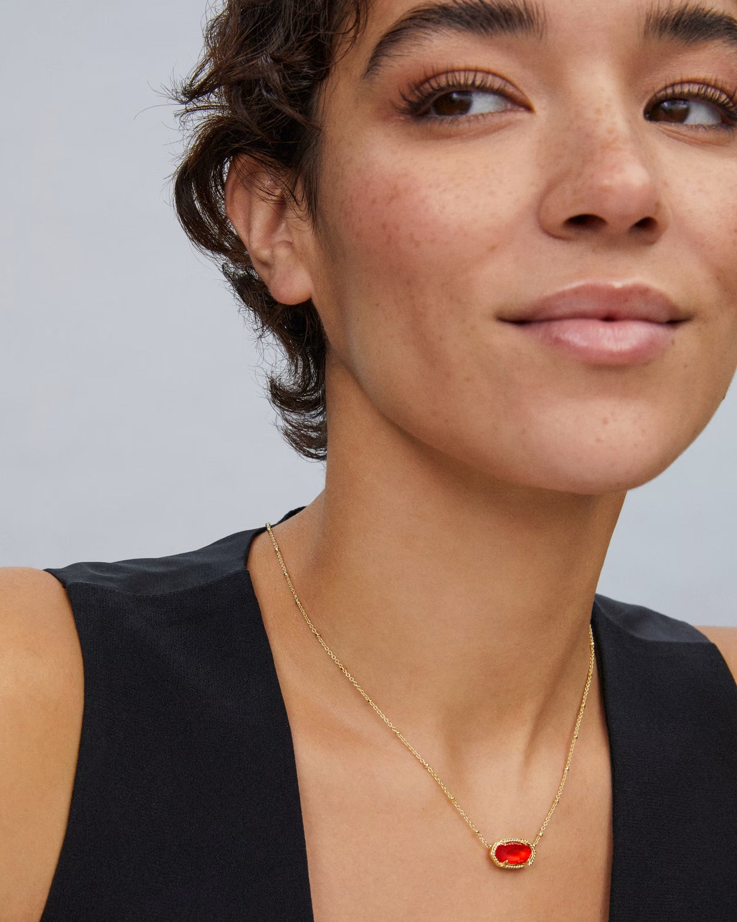 Kendra Scott Gold Pendant Necklace In Red Illusion