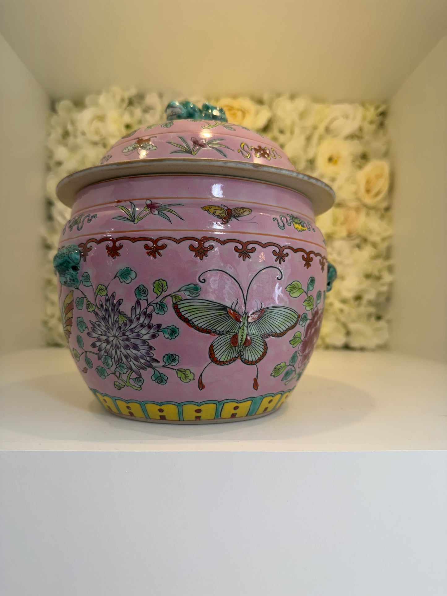 Pink, Butterflies, Foo Dog Lid