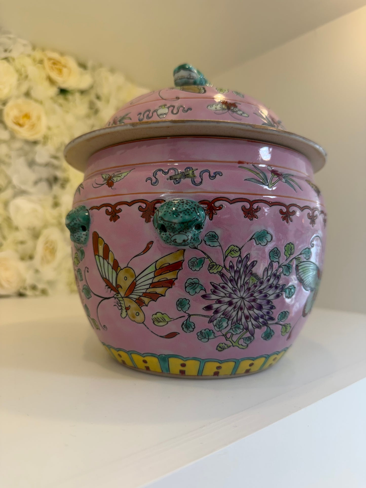 Pink, Butterflies, Foo Dog Lid