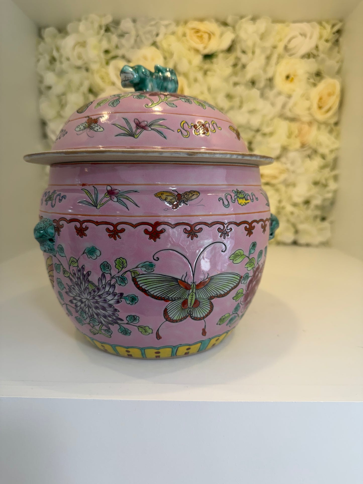 Pink, Butterflies, Foo Dog Lid