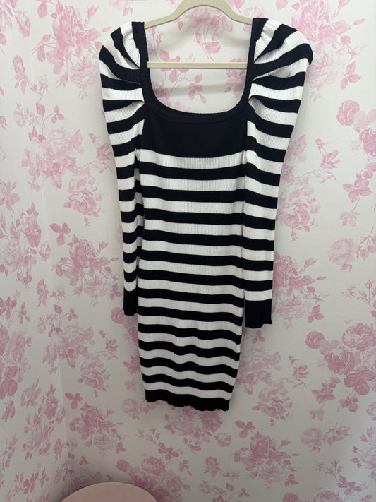 Black and White BodyCon Dress