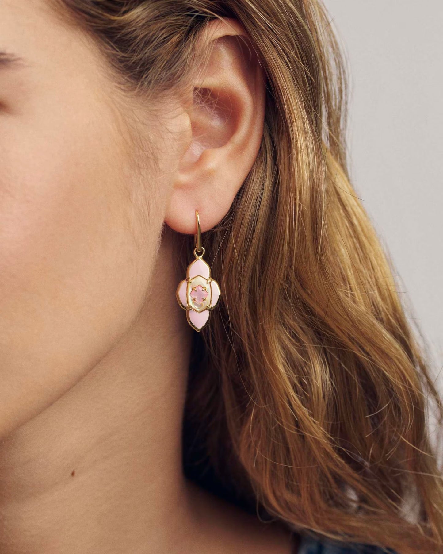 Kendra Scott Abbie Medallion Gold Small Drop Earrings Pink Mix