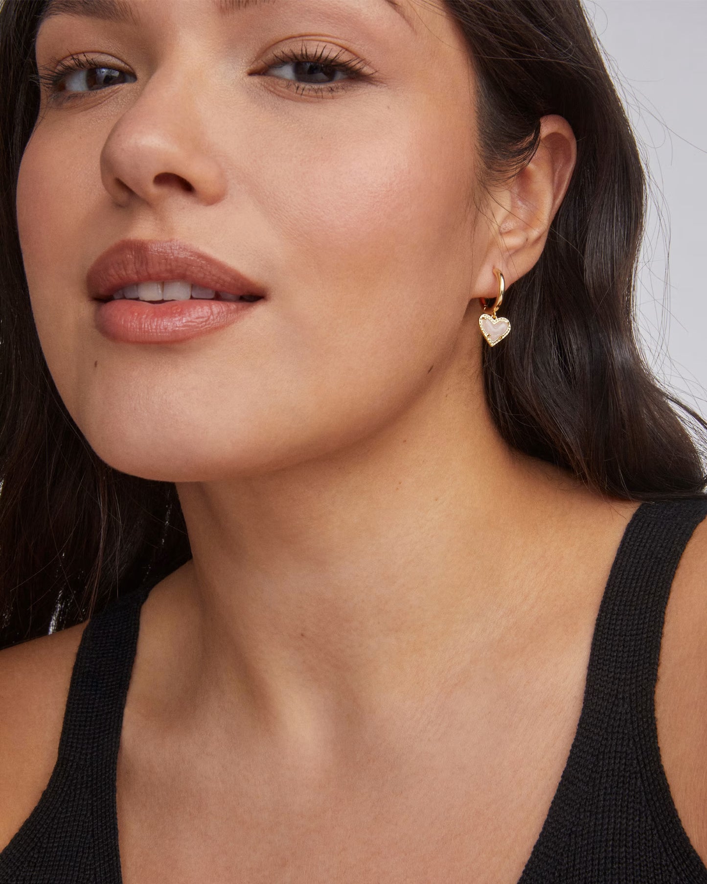 Kendra Scott Ari Heart Gold Huggie Earrings in Rose Quartz