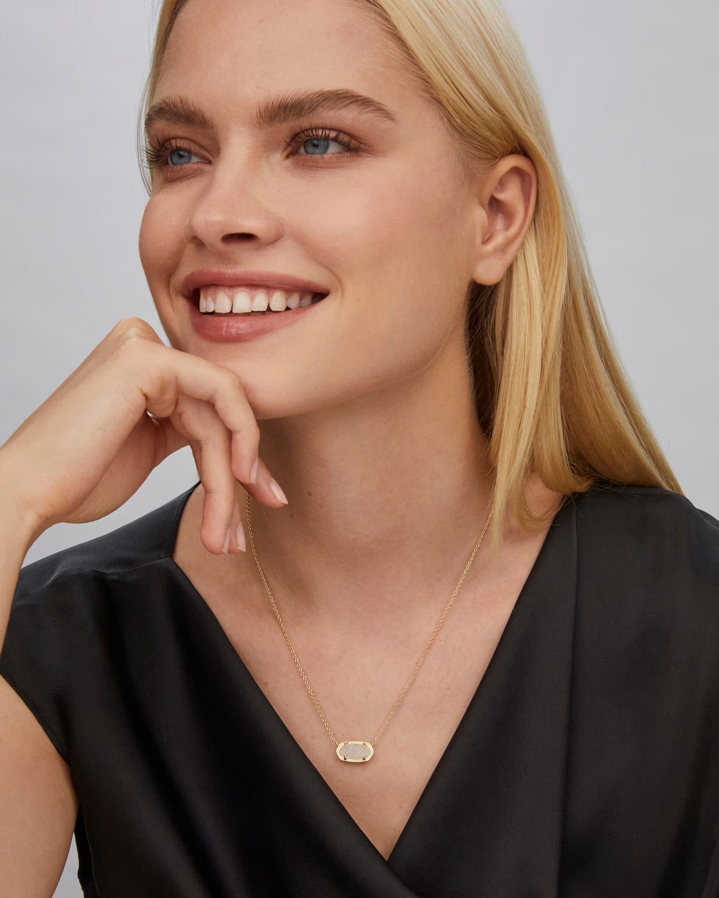 Kendra Scott Elisa Short Pendant Necklace Gold Iridescent Drusy