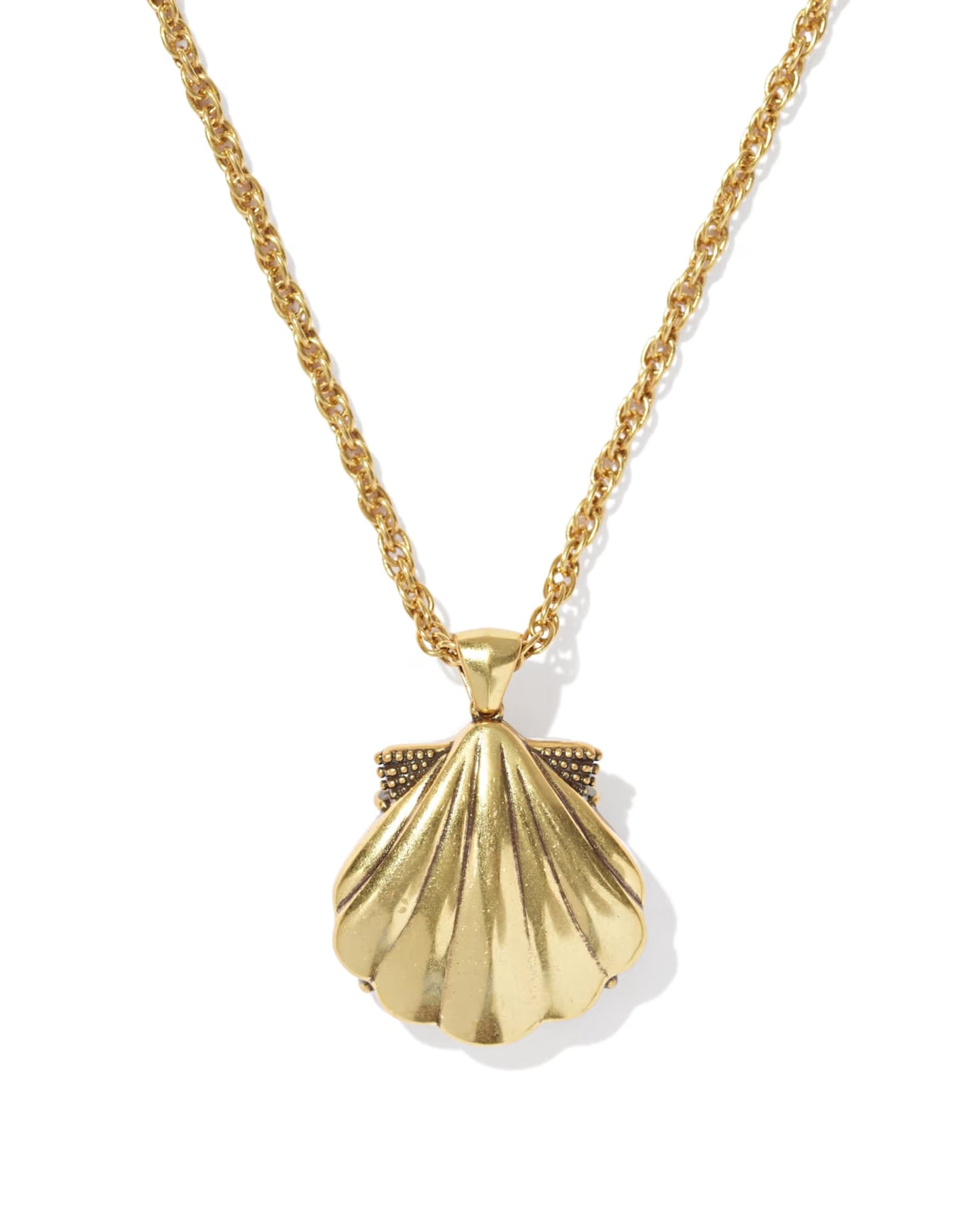 Kendra Scott Lucia Shell Vintage Gold Short Pendant Necklace in Neutral Scallop