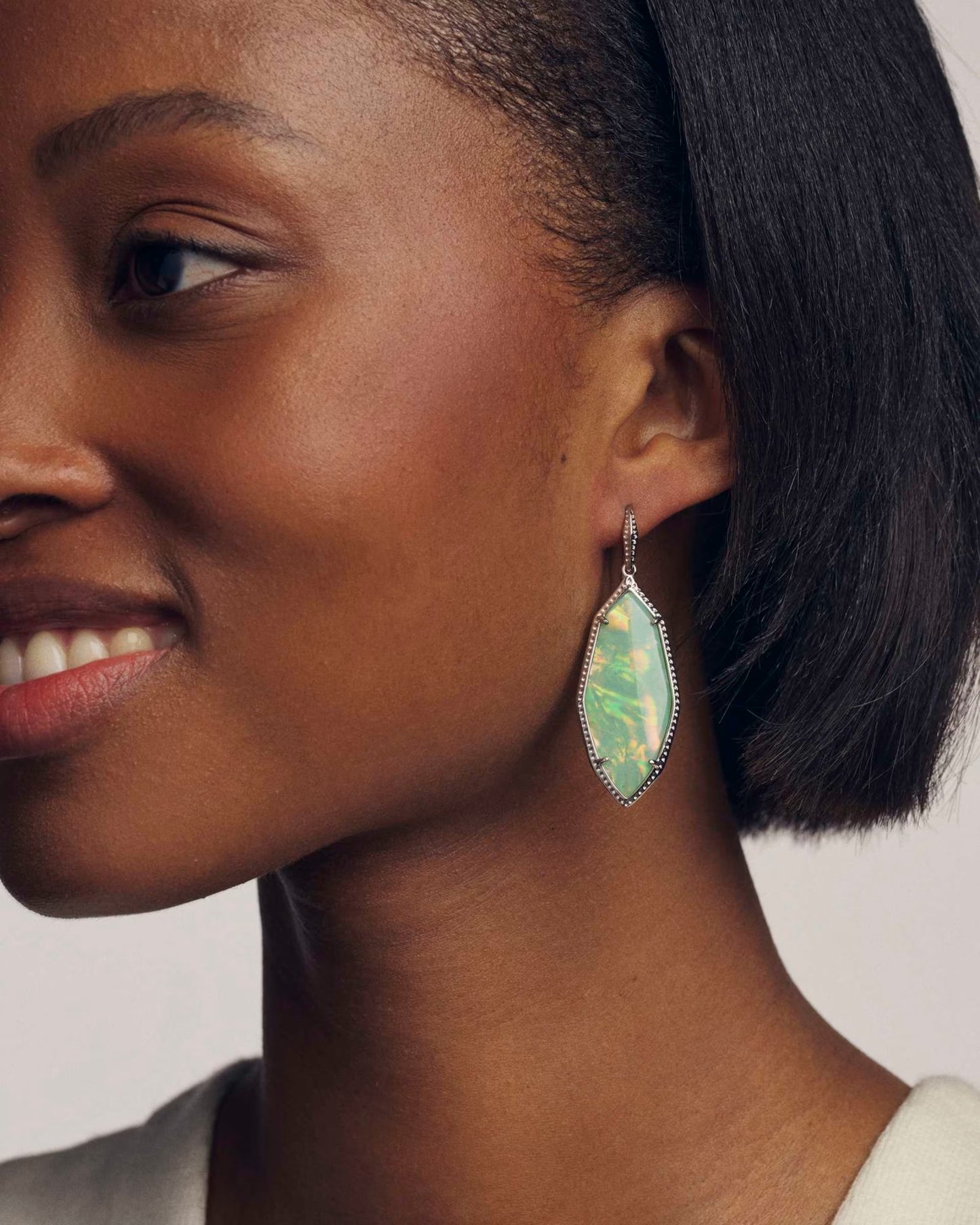 Kendra Scott Ophelia Silver Drop Earring in Mint Iridescent Abalone