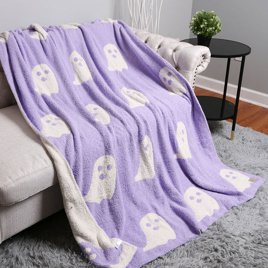 Lavender Ghost Patterned Halloween Throw Blanket