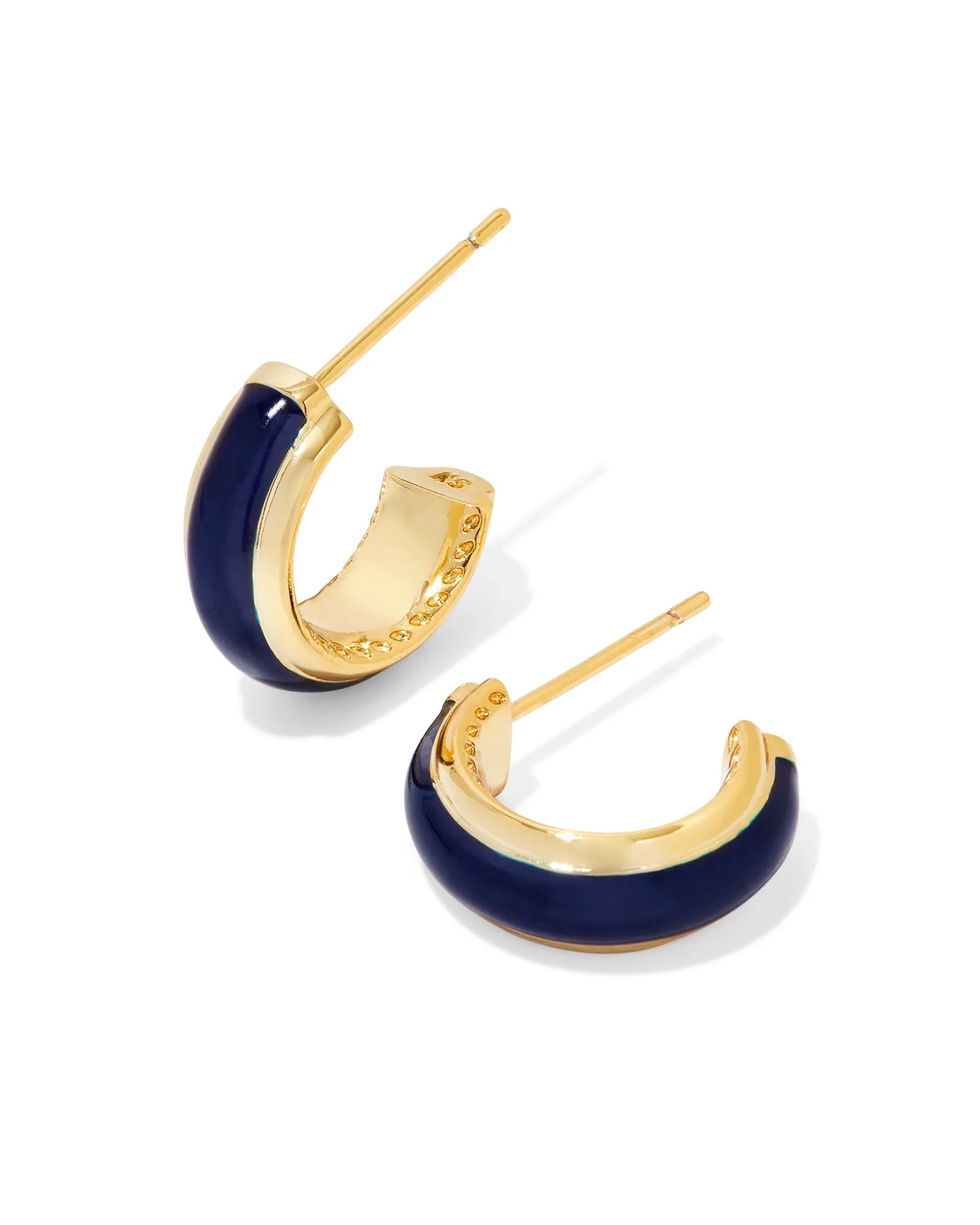 Kendra Scott Ainsley Gold Huggie Earrings in Navy Enamel