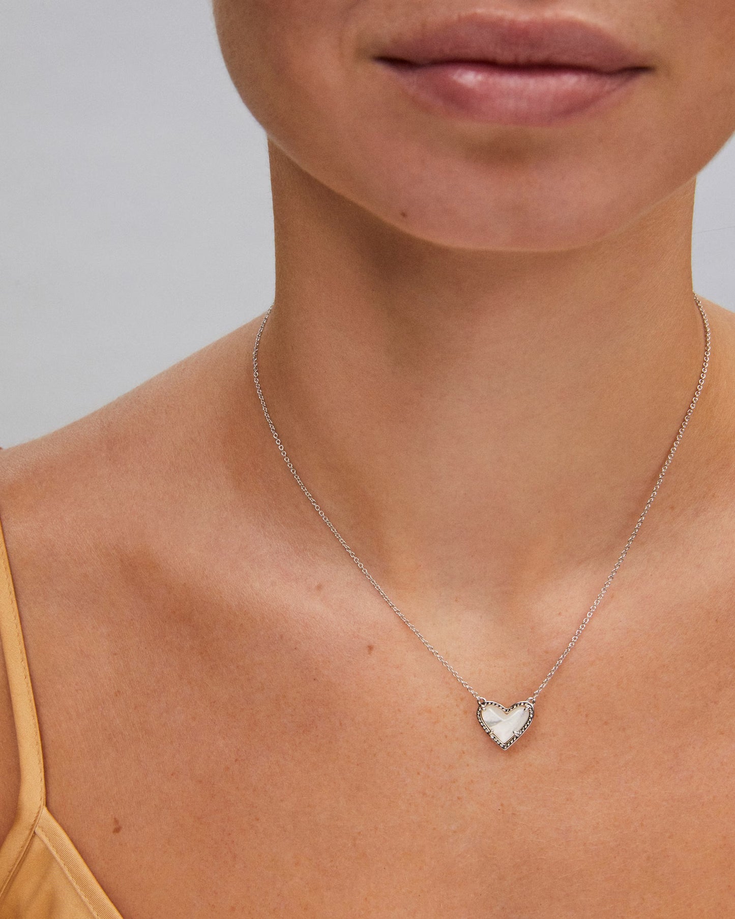 Kendra Scott Ari Heart Silver Pendant Necklace in Ivory Mother-of-Pearl