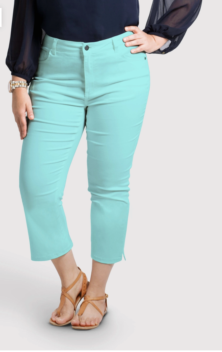Curvy fit 2025 capri pants