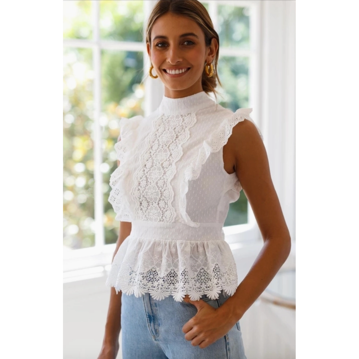 Dreamy Lace Backless Blouse