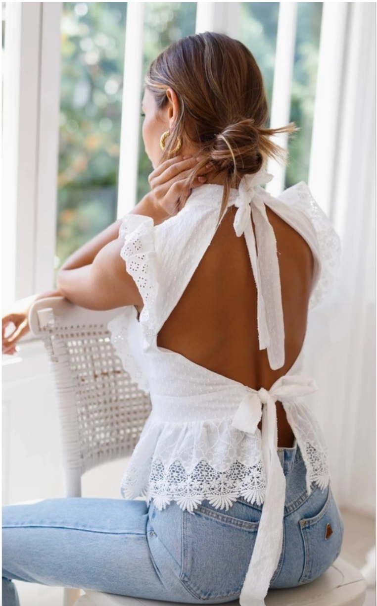 Dreamy Lace Backless Blouse